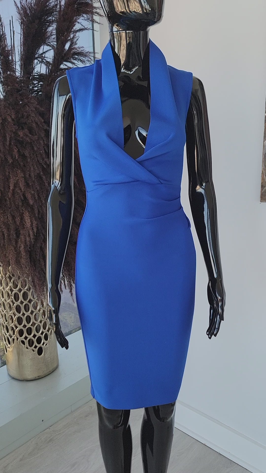 Vestido vendaje con cuello en V